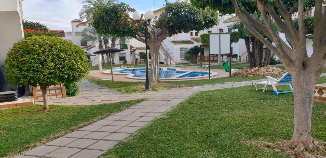 Appartamento Casa Millie Playa Flamenca Esterno foto